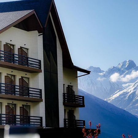 Suatis Resort Kazbegi Exterior photo