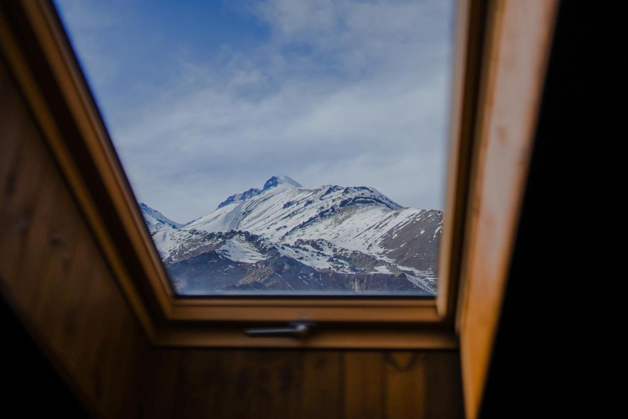 Suatis Resort Kazbegi Exterior photo