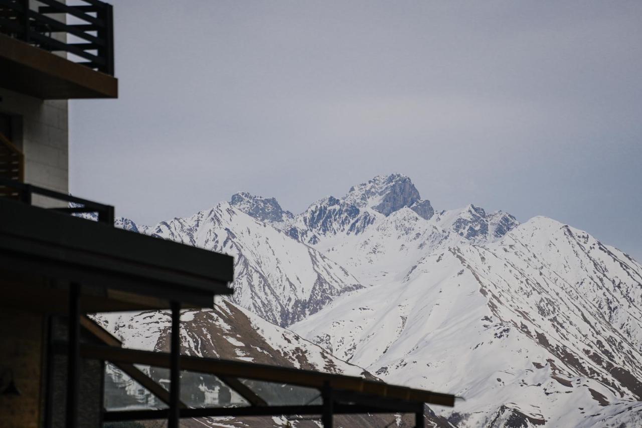 Suatis Resort Kazbegi Exterior photo