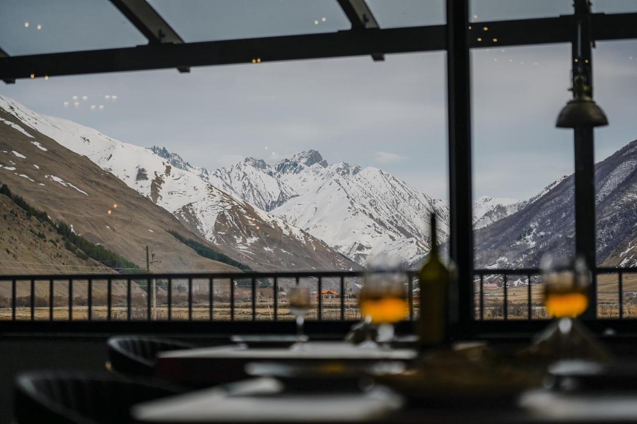 Suatis Resort Kazbegi Exterior photo