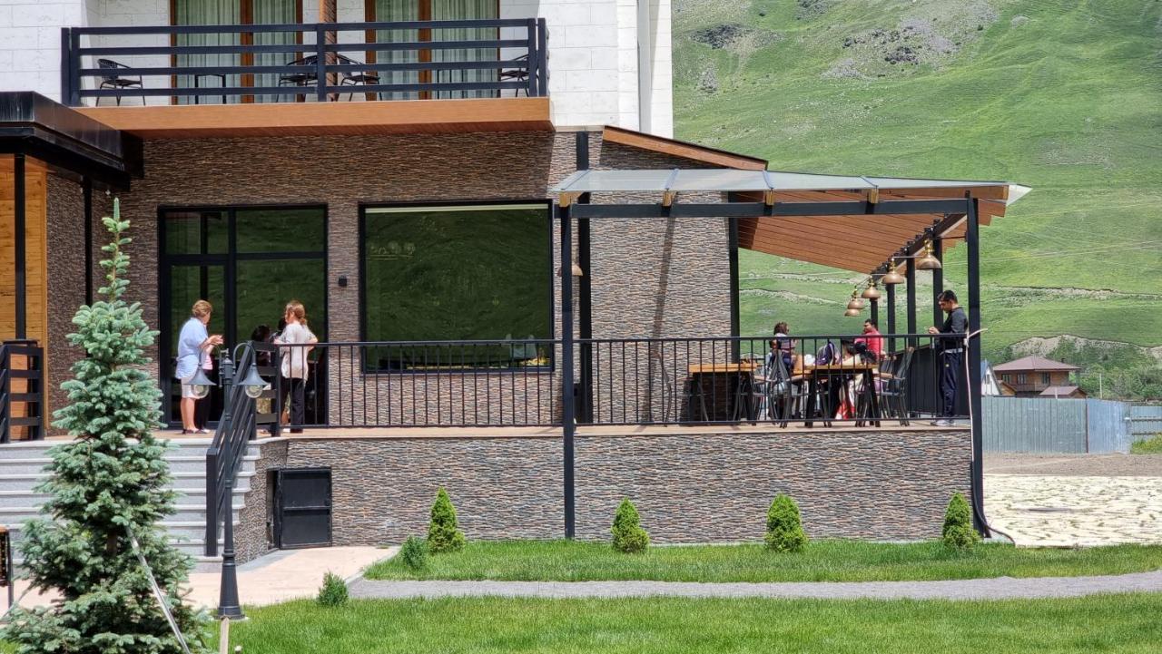 Suatis Resort Kazbegi Exterior photo