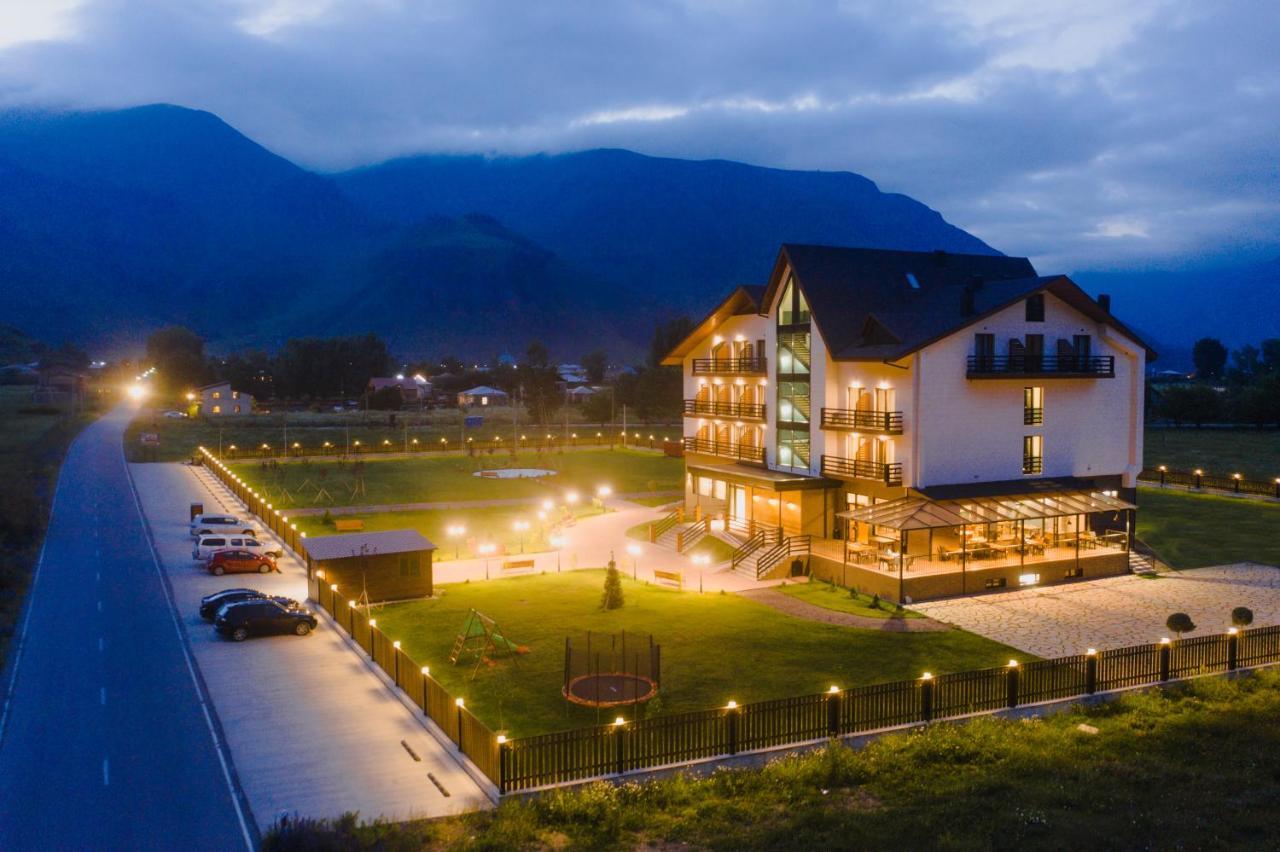 Suatis Resort Kazbegi Exterior photo